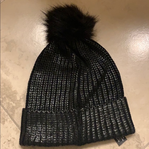 Accessories - NWT black coated pompon hat